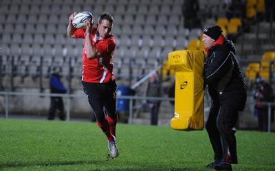 14.06.10 - Wales Rugby Training - Lee Byrne in action during training. 