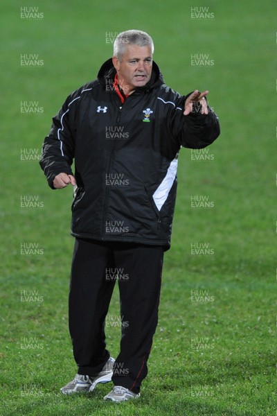 14.06.10 - Wales Rugby Training - Head coach Warren Gatland makes a point during training. 