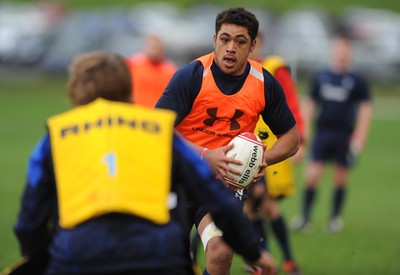 29.11.11 - Wales Rugby Training  Toby Faletau during training. 