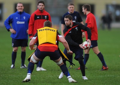 29.11.11 - Wales Rugby Training  Shane Williams during training. 