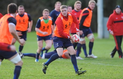 29.11.11 - Wales Rugby Training  Rhys Priestland during training. 