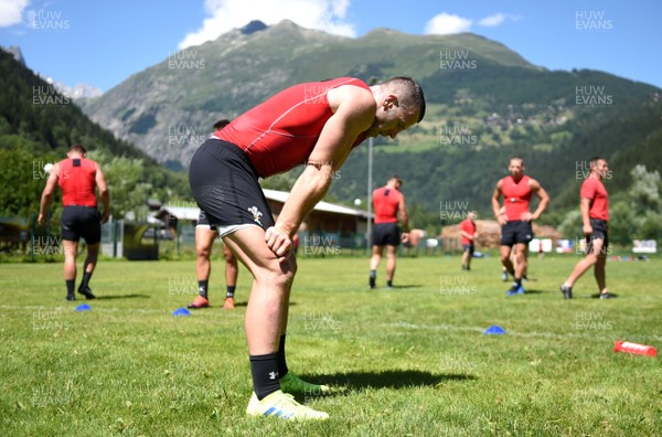 170719 - Wales Rugby World Cup Training Camp in Fiesch, Switzerland - Gareth Davies during training