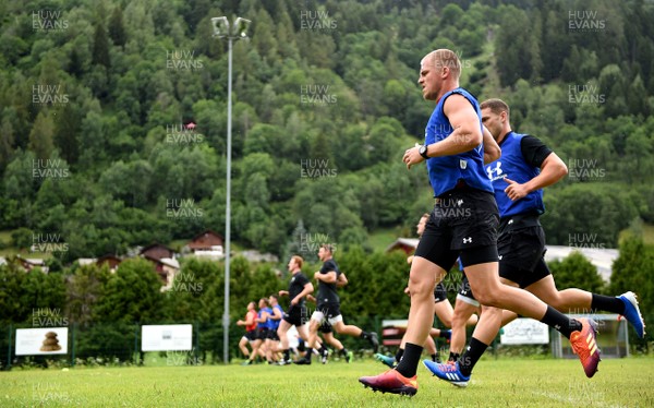 180719 - Wales Rugby World Cup Training Camp in Fiesch, Switzerland - Gareth Anscombe during training