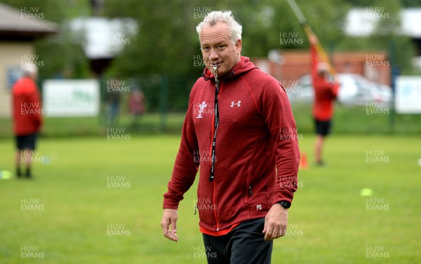 180719 - Wales Rugby World Cup Training Camp in Fiesch, Switzerland - Paul Stridgeon "Bobby" during training