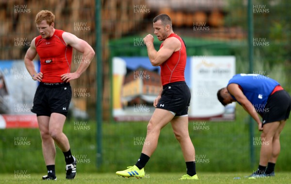180719 - Wales Rugby World Cup Training Camp in Fiesch, Switzerland - Rhys Patchell and Gareth Davies during training