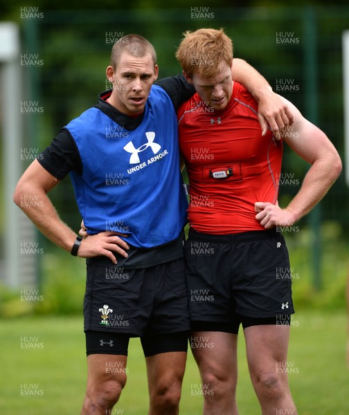 180719 - Wales Rugby World Cup Training Camp in Fiesch, Switzerland - Liam Williams and Rhys Patchell during training