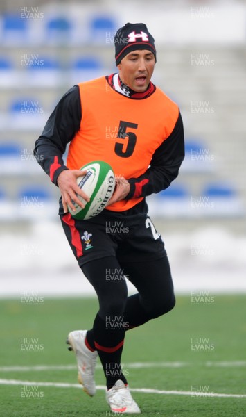 27.01.12 - Wales Rugby Training Camp in Poland - Gavin Henson during training. 