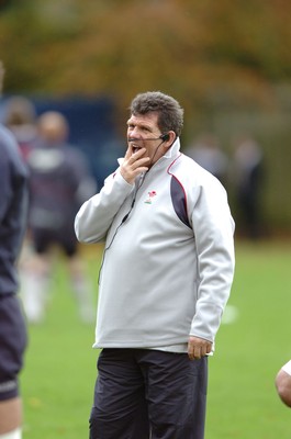 31.10.06  Wales rugby training, Cardiff  Wales coach Gareth Jenkins.  