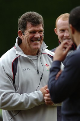 31.10.06  Wales rugby training, Cardiff  Wales coach Gareth Jenkins.  