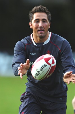 31.10.06  Wales rugby training, Cardiff  Wales Gavin Henson. 