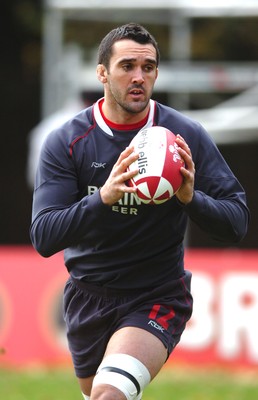 31.10.06  Wales rugby training, Cardiff  Wales Jonathan Thomas    