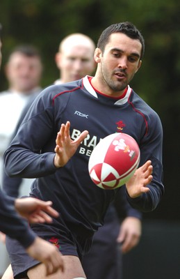 31.10.06  Wales rugby training, Cardiff  Wales Jonathan Thomas    