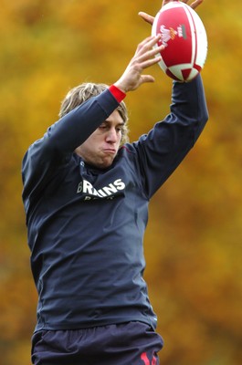 31.10.06  Wales rugby training, Cardiff  Wales Ryan Jones    