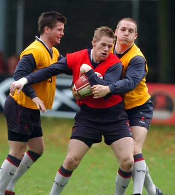 31.10.06 - WALES RUGBY Rhys Thomas takes part in a training session ahead of his sides clash against Australia 