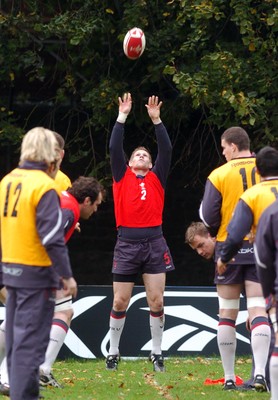 31.10.06 - WALES RUGBY Rhys Thomas takes part in a training session ahead of his sides clash against Australia 