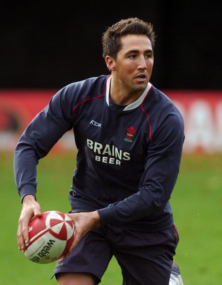 31.10.06 - WALES RUGBY Gavin Henson takes part in a training session ahead of his sides clash against Australia 
