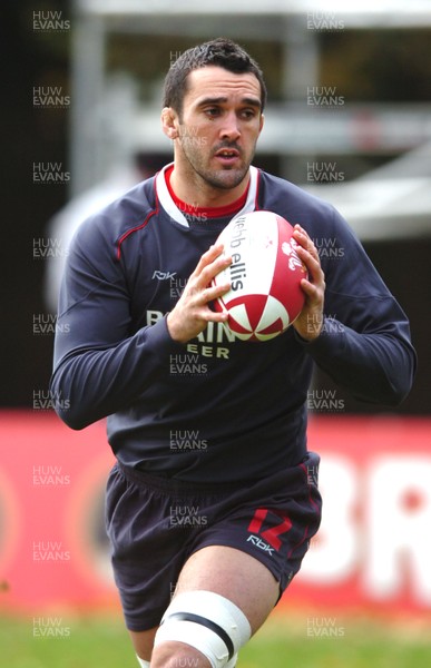 31.10.06  Wales rugby training, Cardiff  Wales Jonathan Thomas    