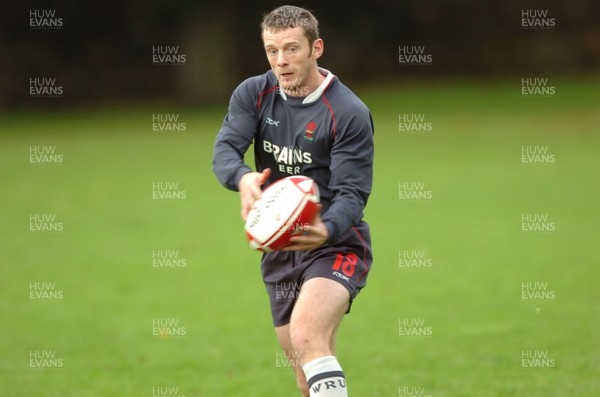 31.10.06  Wales rugby training, Cardiff  Wales Kevin Morgan 
