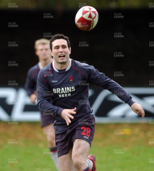31.10.06 - WALES RUGBY New captain Stephen Jones takes part in a training session ahead of his sides clash against Australia 