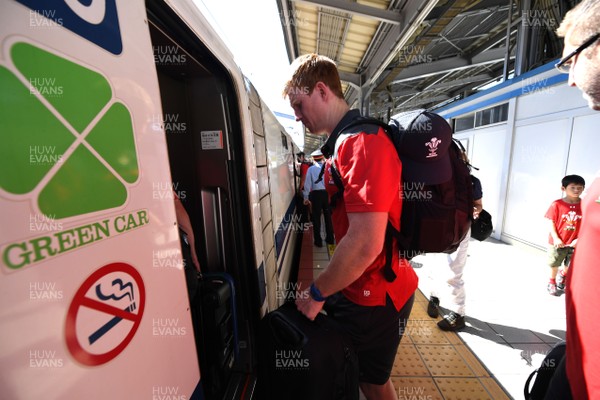 190919 - Wales Rugby Training - Rhys Patchell as the Wales squad travel to Toyota by "Bullet Train"