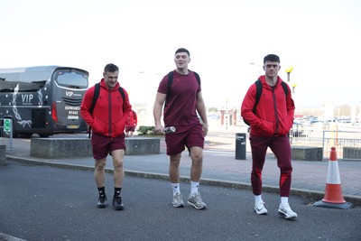 040326 - Picture shows the Wales Rugby Team travelling to Dublin, Ireland for their Six Nations game against Ireland on Friday - Jarrod Evans, French  and Reuben Morgan-Williams