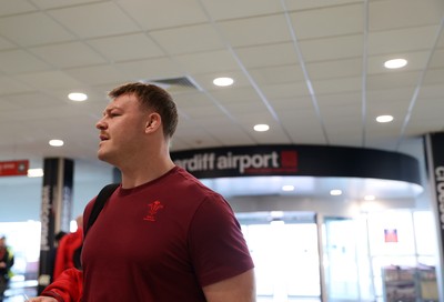 040326 - Picture shows the Wales Rugby Team travelling to Dublin, Ireland for their Six Nations game against Ireland on Friday - Dewi Lake