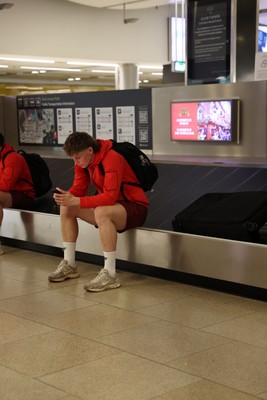 040326 - Picture shows the Wales Rugby Team travelling to Dublin, Ireland for their Six Nations game against Ireland on Friday - Ellis Mee