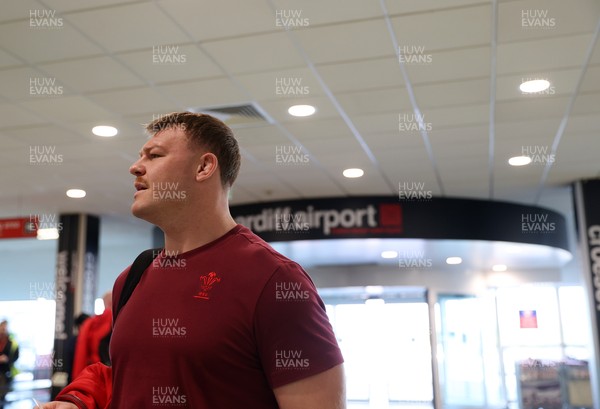 040326 - Picture shows the Wales Rugby Team travelling to Dublin, Ireland for their Six Nations game against Ireland on Friday - Dewi Lake