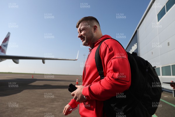 040326 - Picture shows the Wales Rugby Team travelling to Dublin, Ireland for their Six Nations game against Ireland on Friday - Harri Deaves