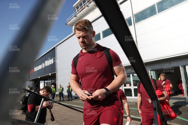040326 - Picture shows the Wales Rugby Team travelling to Dublin, Ireland for their Six Nations game against Ireland on Friday - Olly Cracknell