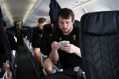 060325 - Picture shows the Wales Rugby team traveling to Edinburgh for their 6 Nations game on Saturday - Rhodri Williams