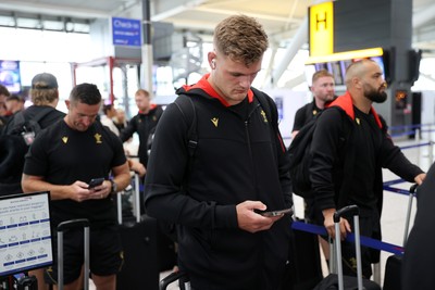 250625 - Wales Rugby Travel from Heathrow on route to Japan - Taine Plumtree