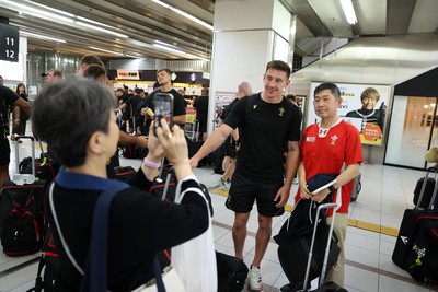 060725 - Wales Rugby travel to Kobe, Japan for their second test of the tour - 