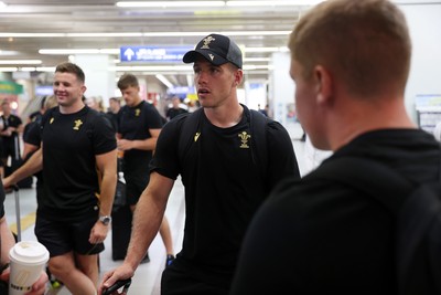 060725 - Wales Rugby travel to Kobe, Japan for their second test of the tour - 