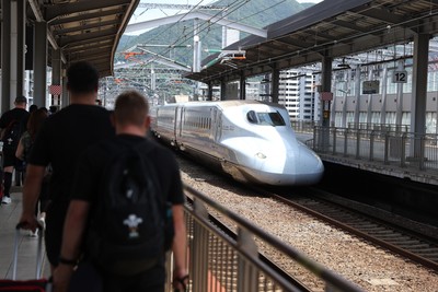 060725 - Wales Rugby travel to Kobe, Japan for their second test of the tour - 