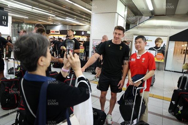 060725 - Wales Rugby travel to Kobe, Japan for their second test of the tour - 