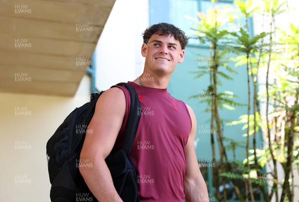250626 - The Welsh Rugby team travel to London ahead of their game against the Barbarians at Twickenham on Saturday - Eddie James