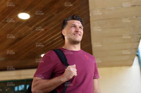 250626 - The Welsh Rugby team travel to London ahead of their game against the Barbarians at Twickenham on Saturday - Teddy Williams