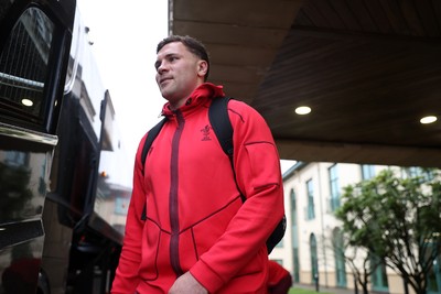 050226 - Wales Rugby Travel to Twickenham for their first Six Nations game against England - Mason Grady