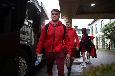 050226 - Wales Rugby Travel to Twickenham for their first Six Nations game against England - Reuben Morgan-Williams