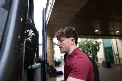 050226 - Wales Rugby Travel to Twickenham for their first Six Nations game against England - Dan Edwards