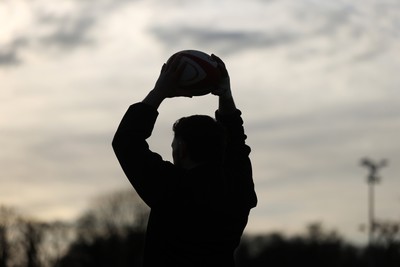 110325 - Wales U20s Training - Line out