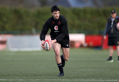 110325 - Wales U20s Training - Elijah Evans