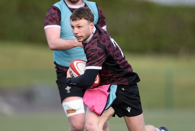 110325 - Wales U20s Training - Tom Bowen