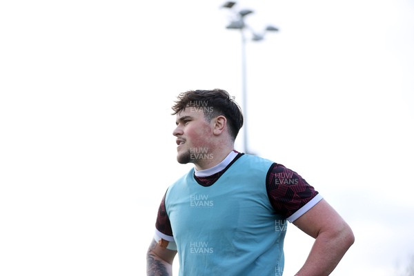 110325 - Wales U20s Training - Dan Gemine