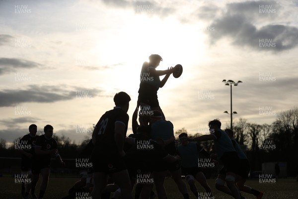 110325 - Wales U20s Training - Line out