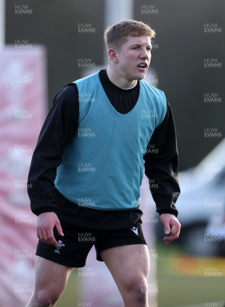 110325 - Wales U20s Training - Harry Beddall