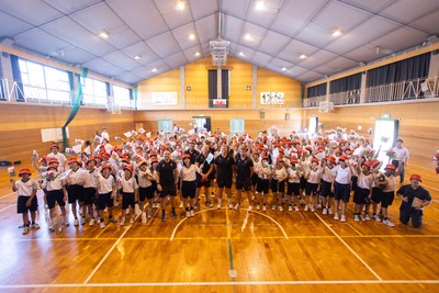 020725 - Picture shows the Welsh Rugby Team visiting Shinozaki Junior High School in Kitakyushu - 