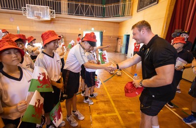 020725 - Picture shows the Welsh Rugby Team visiting Shinozaki Junior High School in Kitakyushu - Dewi Lake