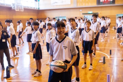 020725 - Picture shows the Welsh Rugby Team visiting Shinozaki Junior High School in Kitakyushu - 